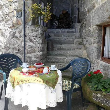 Casa De Pueblo En San Estevo Ribas De Sil * Ourense