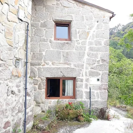 Casa De Pueblo En San Estevo Ribas De Sil Holiday home *